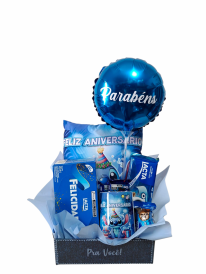 Cesta de chocolate Stich Feliz aniversário